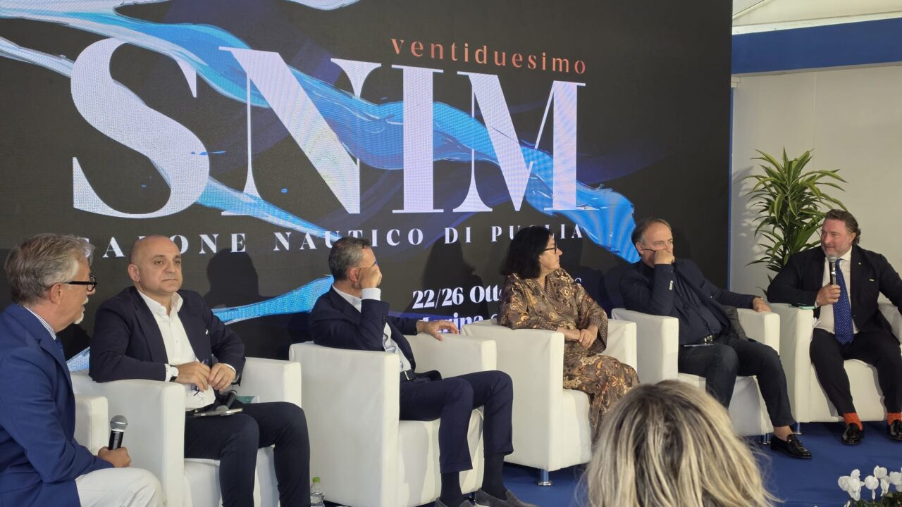 Il palco con i relatori